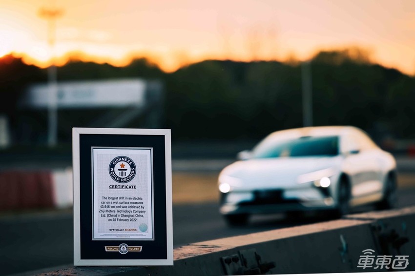 智己L7正式上市!36.88万起售,后续可升级3颗激光雷达