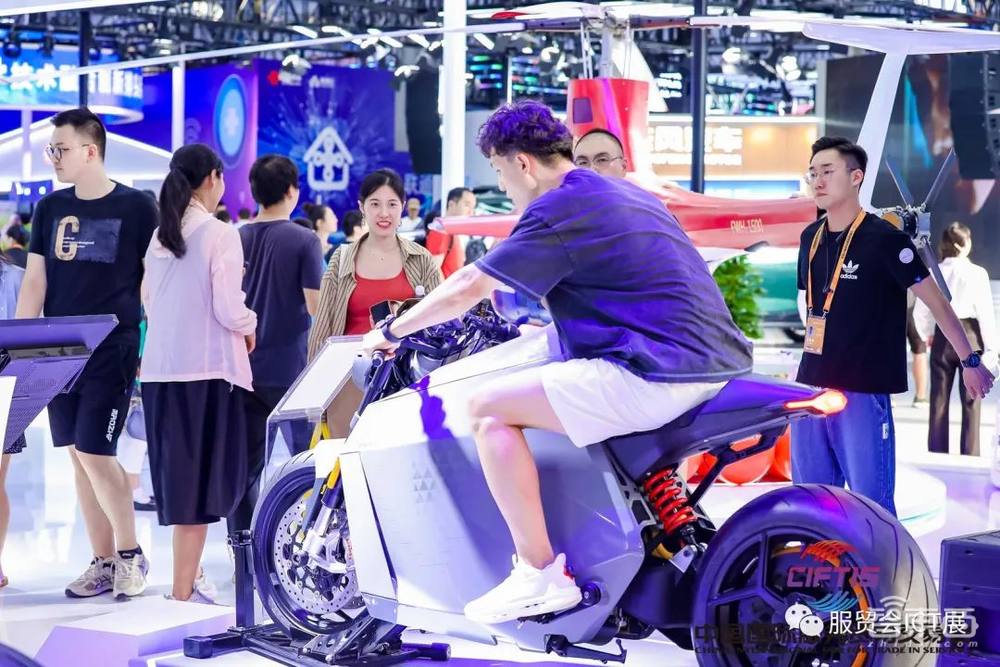 直击服贸会:用科技描摹壮美数字画卷
