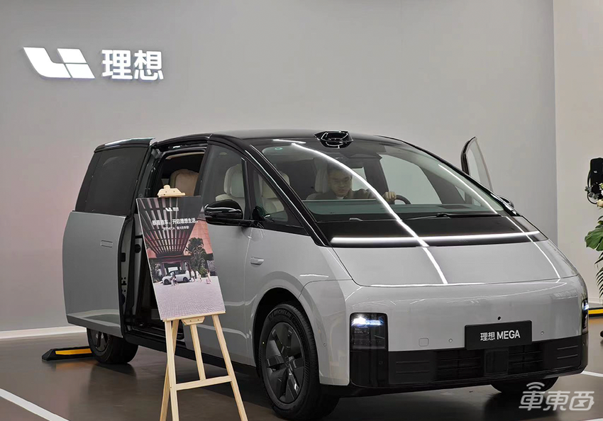 李想发声：开始反击！余承东何小鹏力挺，MEGA今天开始交付