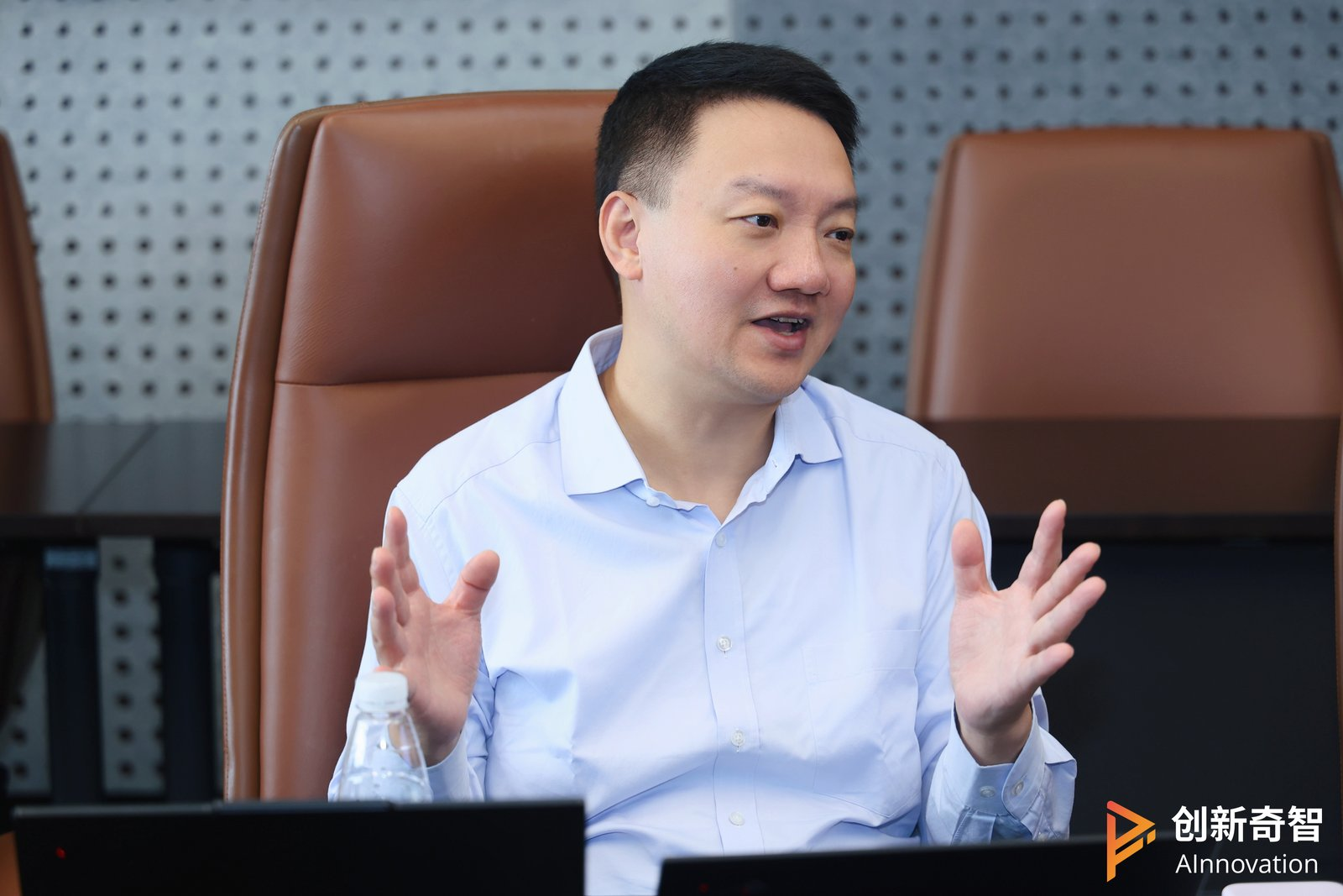毛利率连涨6年!工业AI龙头杀入智能体,不卷模型卷落地