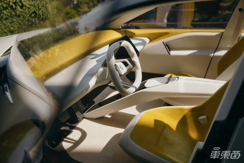 中国车德国抢风头!王传福悠闲逛展,奔驰宝马撑起欧洲车最后脸面