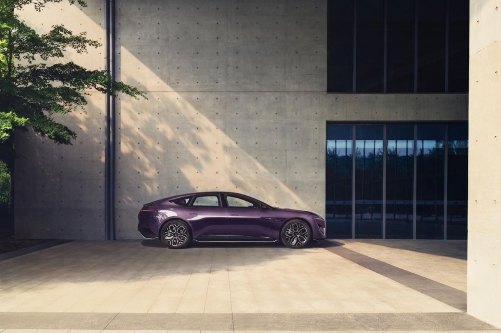 新款阿维塔12限时25.99万起售！全系标配三激光雷达，增程纯电双动力可选