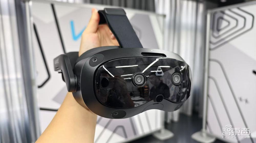 HTC VIVE XR头显新品首发体验,“Vision”命名火药味十足,DP直连无损画质效果惊艳