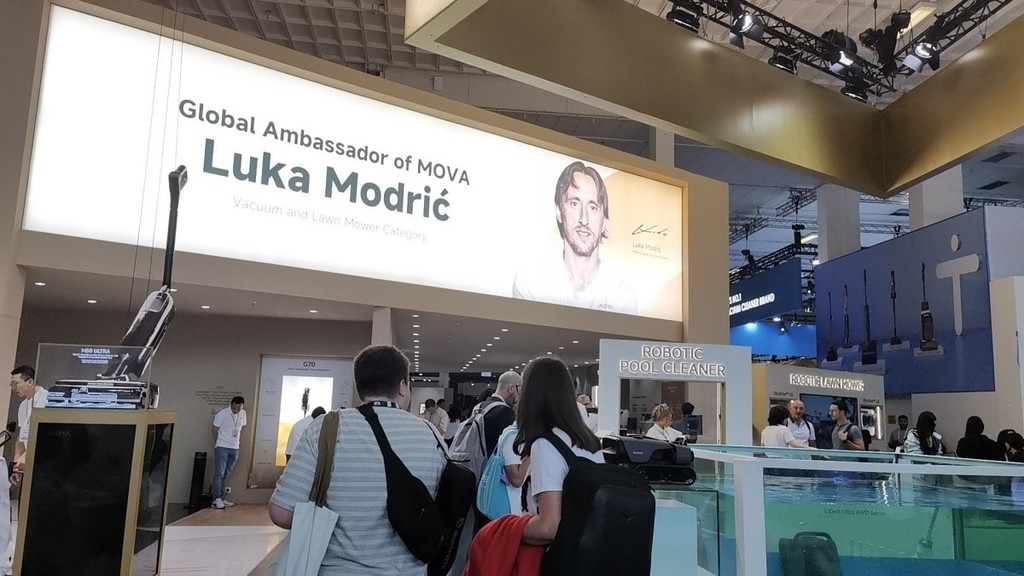 MOVA亮相IFA2025：双机械臂技术如何颠覆智能清洁？