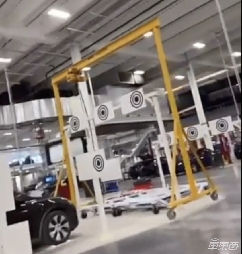 特斯拉得州工厂投产在即!大型压铸机已经进场,4680新车或已下线