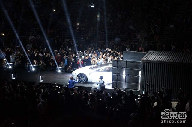 乐视汽车正式开上了台 还化反了音乐、VR、汪峰和绿茶