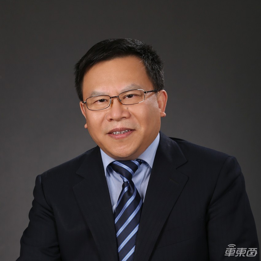 倒计时10天!年底最强自动驾驶峰会主会场嘉宾全揭晓 拆解智驾大模型、大算力与量产上车