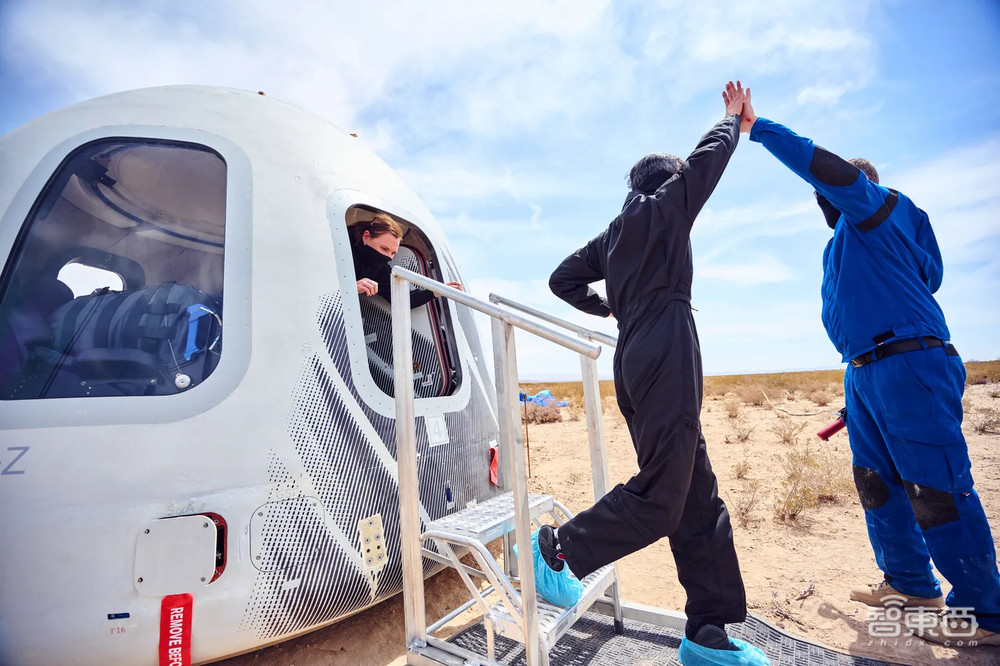 蓝色起源首次载人飞行定档7月!首张“船票”全网竞拍