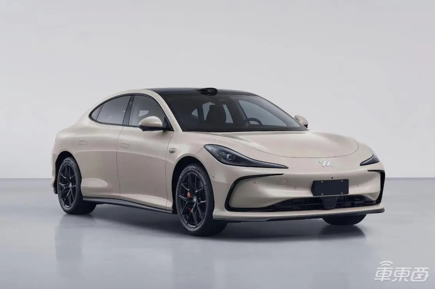 狂补3.2万!特斯拉打响价格战第一枪,理想小鹏等火速紧跟
