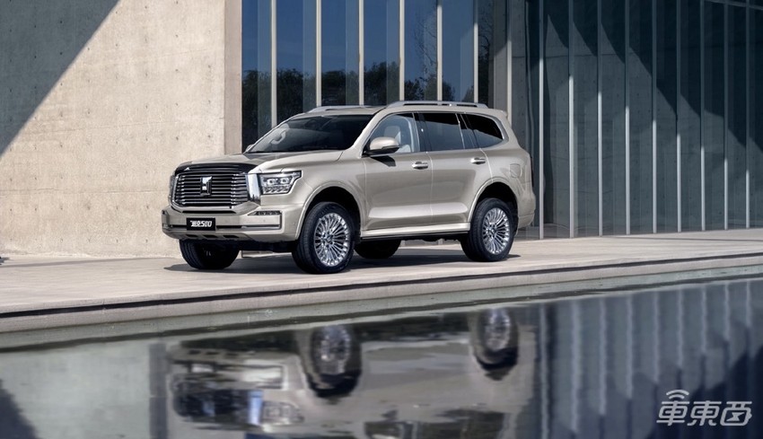 比特斯拉还快！毫末智行国内率先落地城市辅助驾驶，MANA立了大功