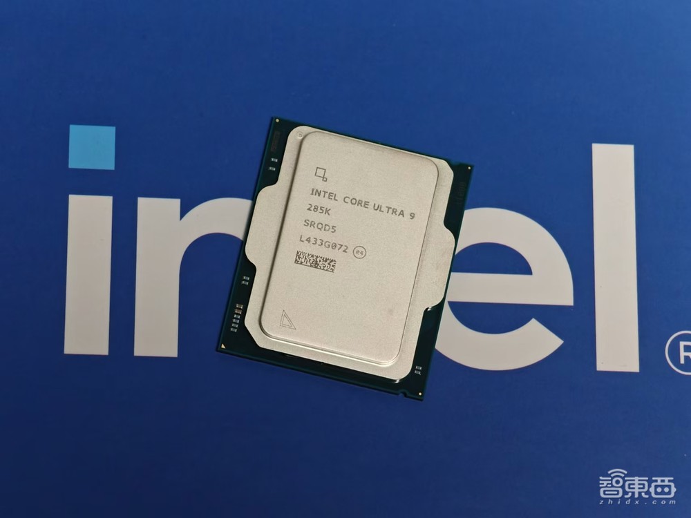酷睿Ultra 200S首測(cè)！功耗唰唰暴降，AI塞入臺(tái)式機(jī)，英特爾這波穩(wěn)了？