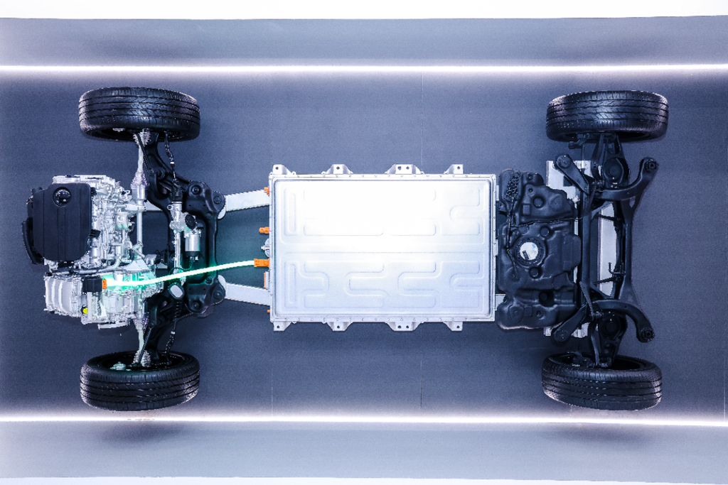 10万级混动轿车新搅局者！荣威M7 DMH以9.78万起预售