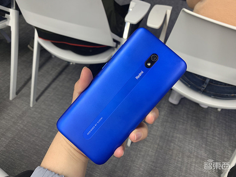 Redmi推两款长续航千元机8/8A，卢伟冰透露5G手机时间表