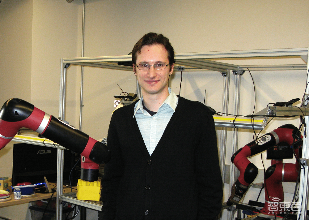 一个实验室走出15位AI创业者，华人占1/3，集齐大模型机器人搜索，教授骄傲晒战绩