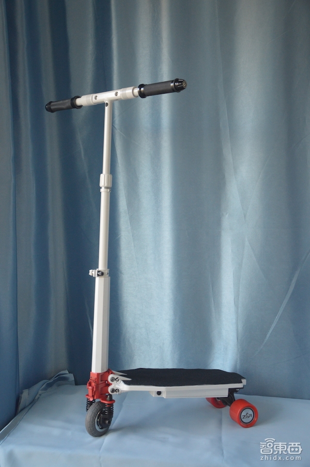 硬创先锋张鋐明:将一台电动滑板车装进背包分几步?