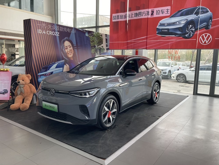 比Model Y便宜14万,试驾排队四小时,大众ID.4要成神车?