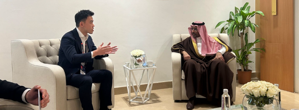 光本位科技研发出玻璃光计算芯片,算力有望超传统AI推理芯片千倍