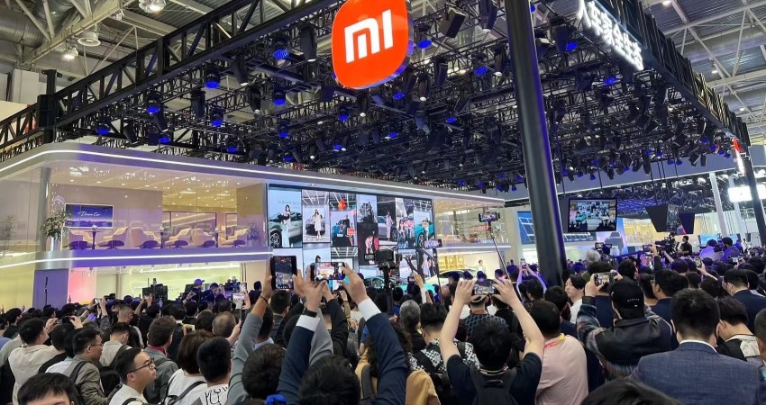 车模失业老板当网红，北京车展成小米车展！除了热梗还有这五大行业真相