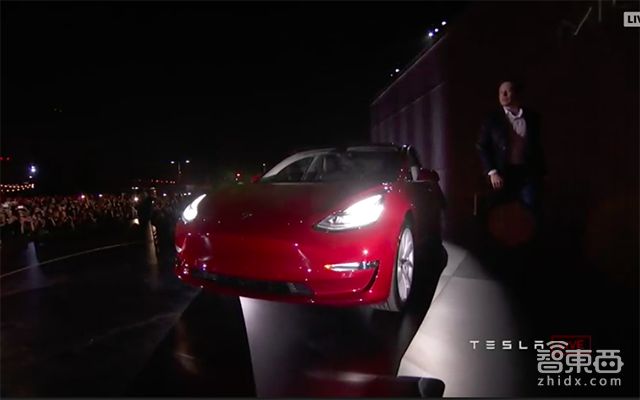 特斯拉Model3交付全程干货!马斯克激动得说不上话