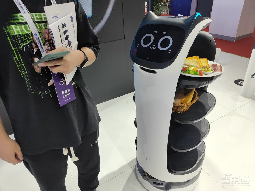 机器人“春晚”开幕，机器狗扎堆PK，揭秘六大类亮点机器人