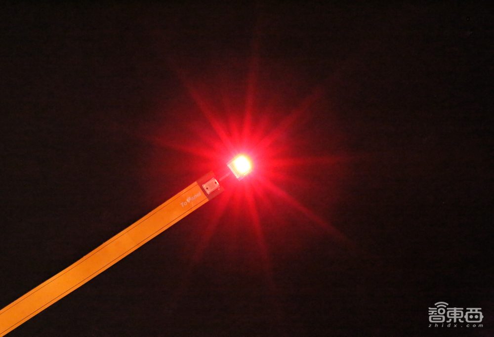 招兵买马、扩产推新，光学厂商暗战元宇宙