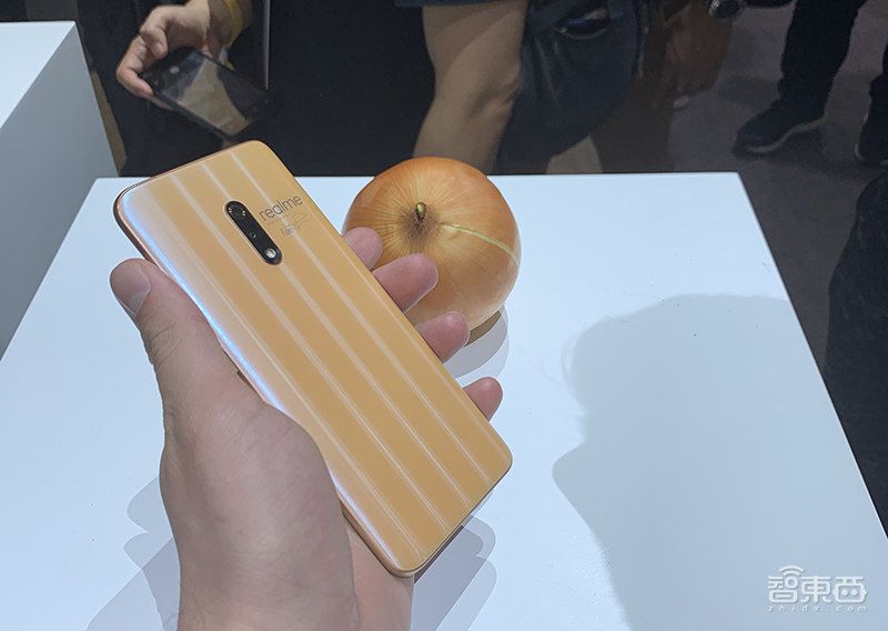 realme回归中国第一机:4800万+960帧超级慢动作,售价1199元起