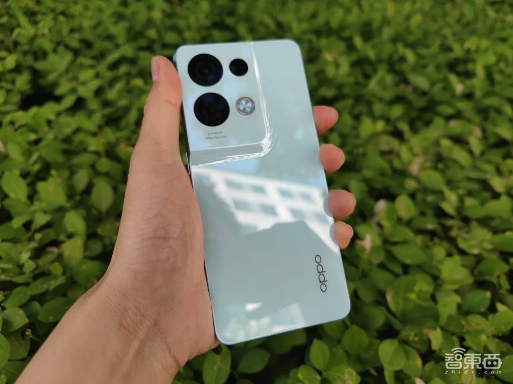 OPPO Reno8 Pro+体验:自研影像NPU提升逆光、夜拍,大镜头窄边框抢眼