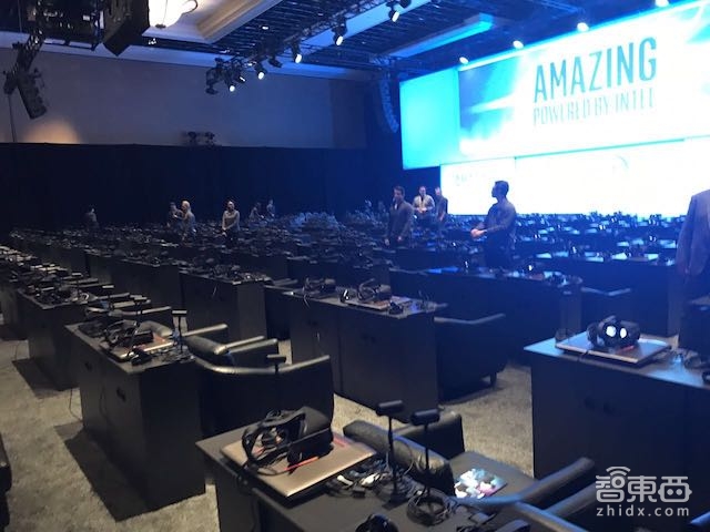 沙发软席配250套Oculus 英特尔这场CES发布秀足了肌肉