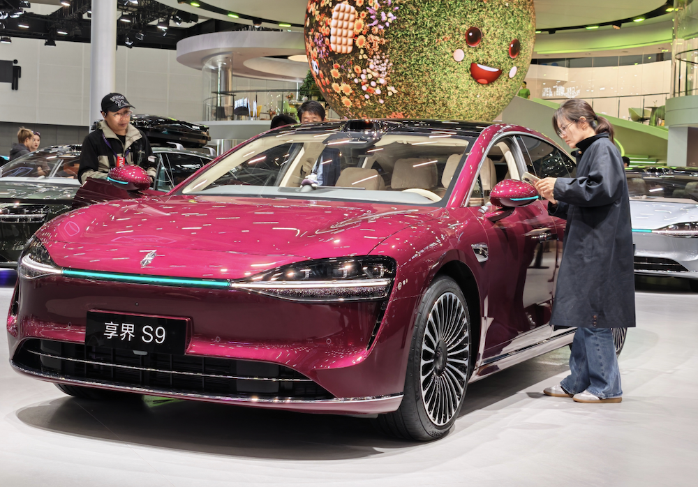 五大趋势看懂2025广州车展:增程纯电对攻,智驾成最大变量,华为稳坐“隐形C位”