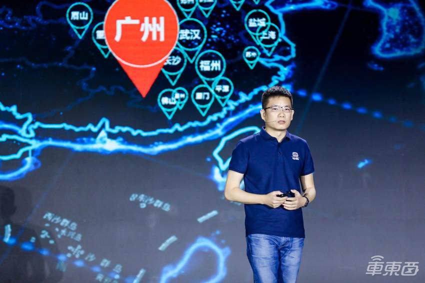 百度Apollo第二代无人小巴发布！全车共升级155处，还配备了AR车窗