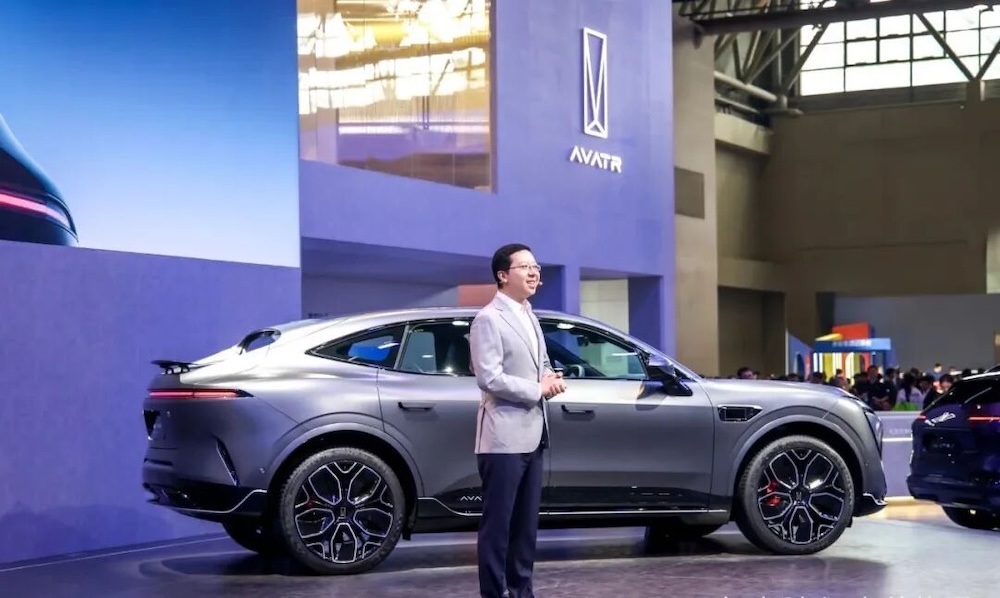 重庆新势力一把手换人！长安二十年老将挂帅阿维塔
