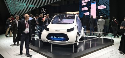 奔馳搭臺(tái)授課寶馬圈地跑無(wú)人車(chē)，MWC汽車(chē)科技大起底