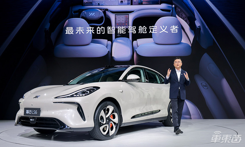 价格之外的底气，智己用三招打造LS6的未来感驾舱