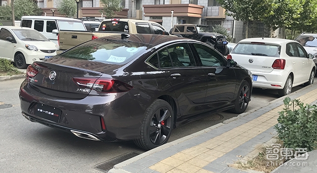 会“飙车”的美女 深度试驾别克全新君威GS