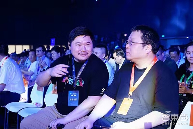 马云站台罗永浩捧场 刷上YunOS的荣威不仅免流量 还有这些关键信息