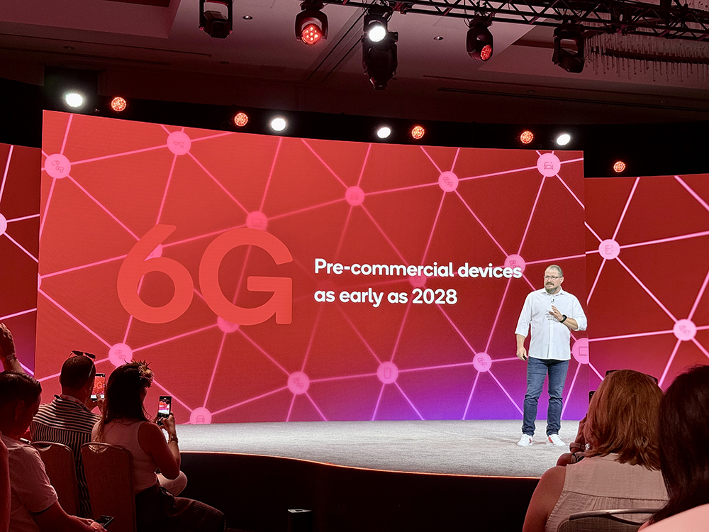 高通CEO重磅演讲,王兴兴来了!