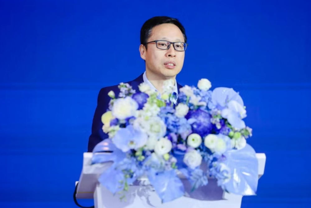 一束光重塑出行，智能车灯如何实现汽车体验革命？