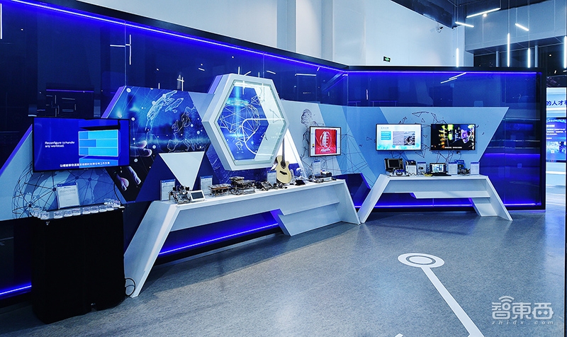 英特尔全球首个FPGA创新中心落地重庆！超百件产品公开展示