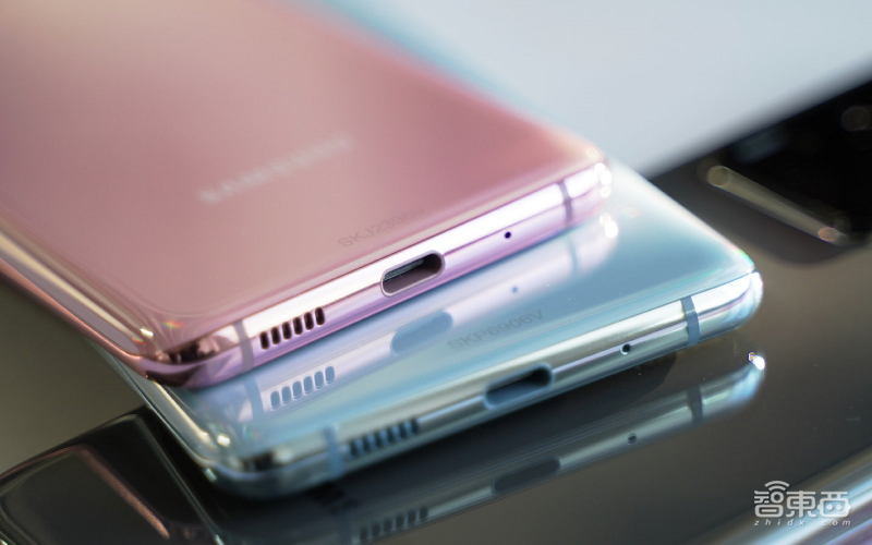 拍照性能炸裂!一亿像素百倍变焦“拍太空”,三星新机皇S20系列和折叠屏小弟来了