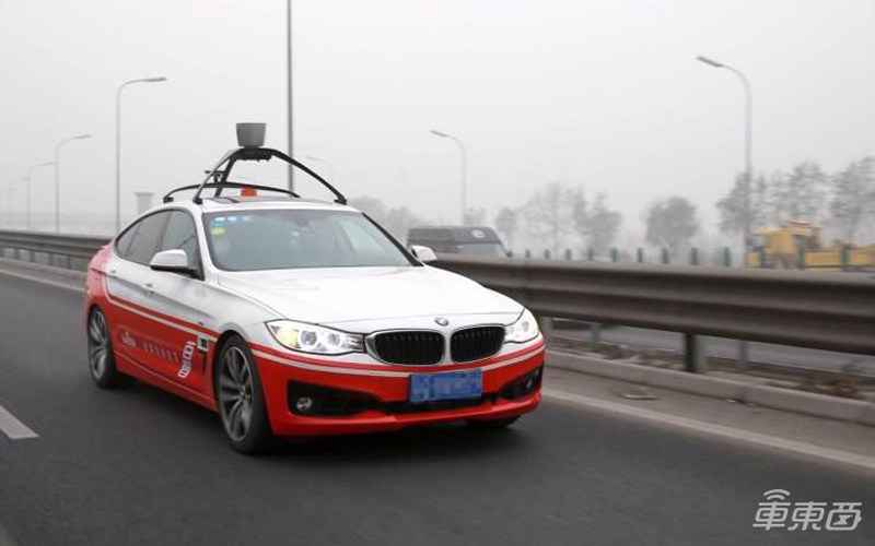 长沙实测百度RoboTaxi!45台车在街上跑,表现像个老司机