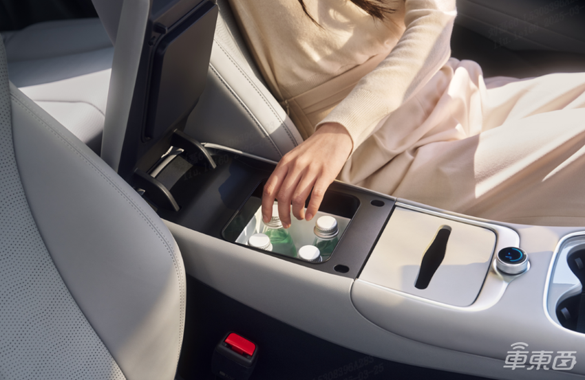 比亚迪海狮05 EV 11.78万起售！全系标配天神之眼C，车载冰箱也有了