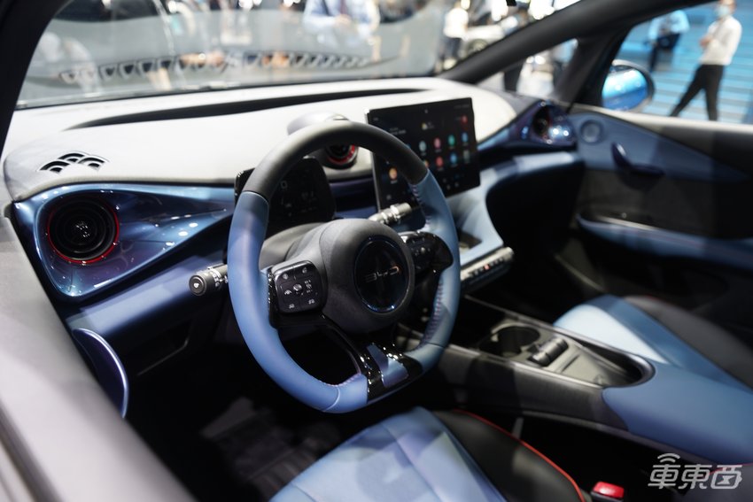 成都车展冷了，电动车热了