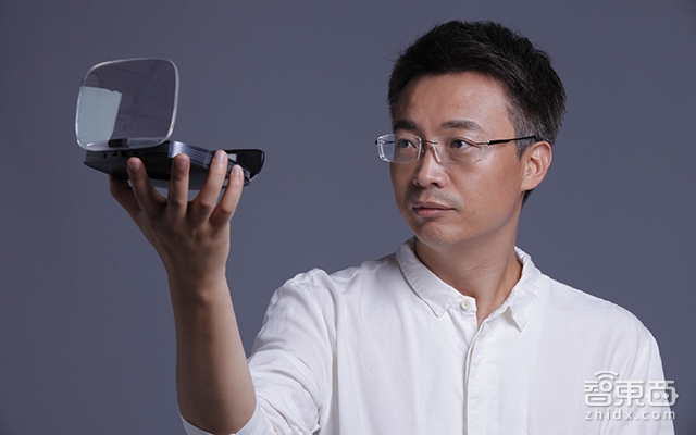 把车窗变AR仪表盘 车萝卜CEO马斌斌解读后装HUD创业路