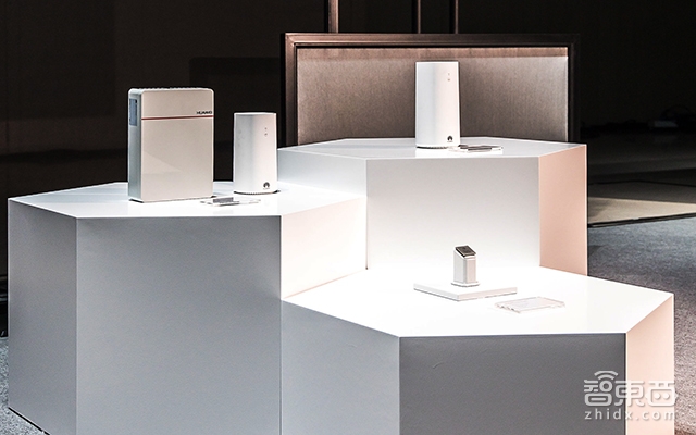 华为打响MWC头炮!发布全球首款全面屏笔记本与5G商用芯片