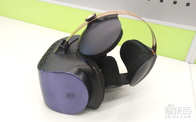 爱奇艺给你造了个VR女朋友，哦不，女助手