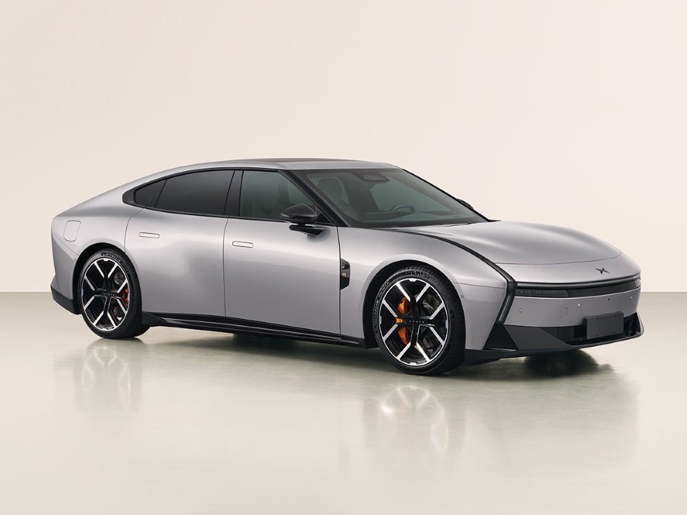 99元小订6分钟破万！全新小鹏P7亮相，何小鹏：希望重回20万以上市场前三