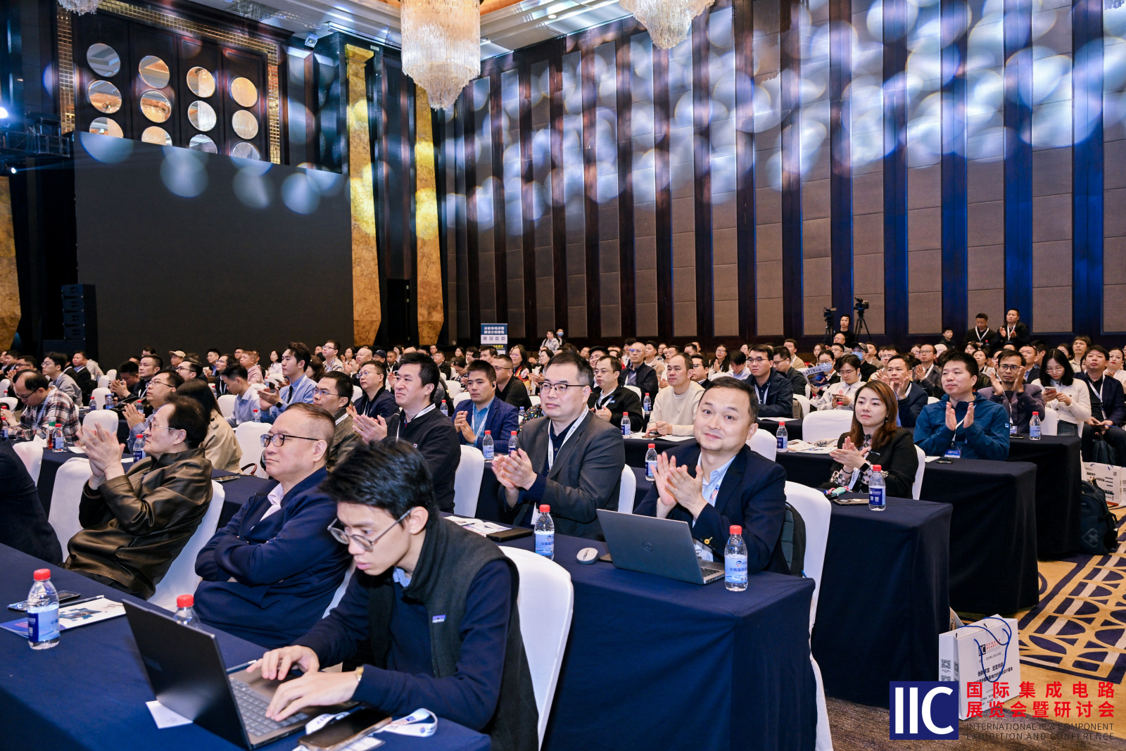 携手同“芯”,智引未来 | 国际集成电路展览会暨研讨会(IIC Shenzhen 2025)盛大开幕