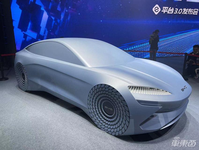 比亚迪e平台3.0正式发布!软硬件全面升级,最高支持1000公里续航