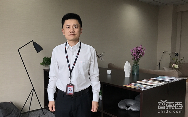 独家解密!爆红快递“小橙人”的前世今生