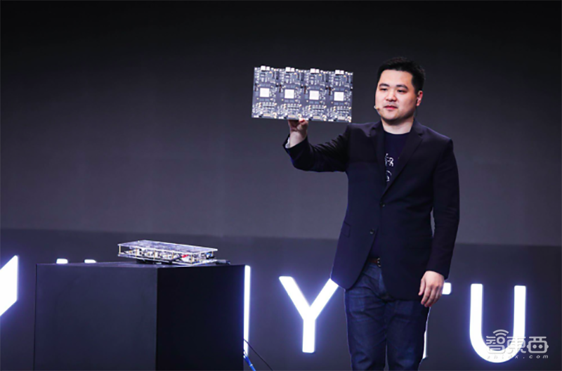 依图“求索”芯片有多强？解读四大核心优势，还原造芯心法！